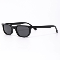 Black Frame Gray Lens