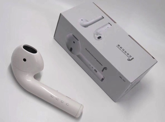 Giant Earphone MK101