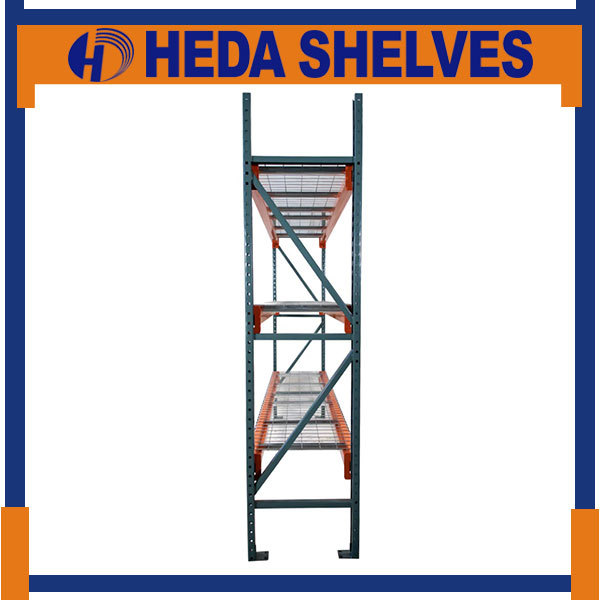 Selective Pallet Racking with Wire Decking