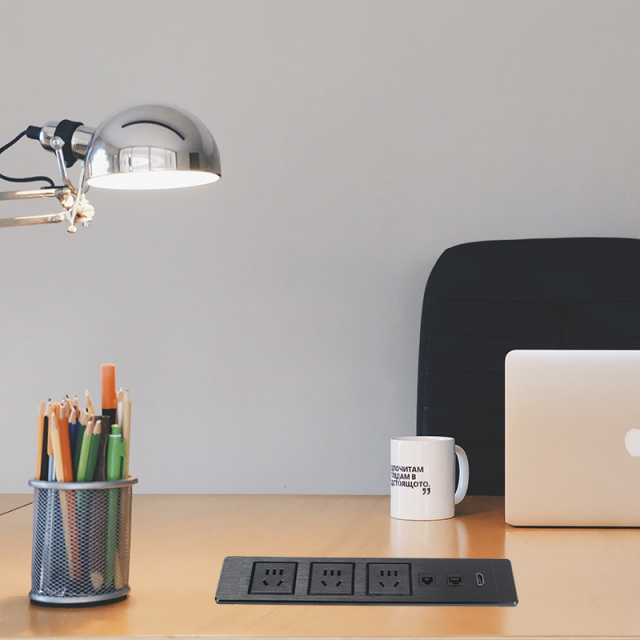 Recessed Retractable Power Strip Aluminum Power Socket Strip Power Strip With USB C