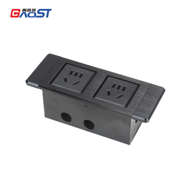 China Alloy Safety Costumized Socket With 2 China Outlets