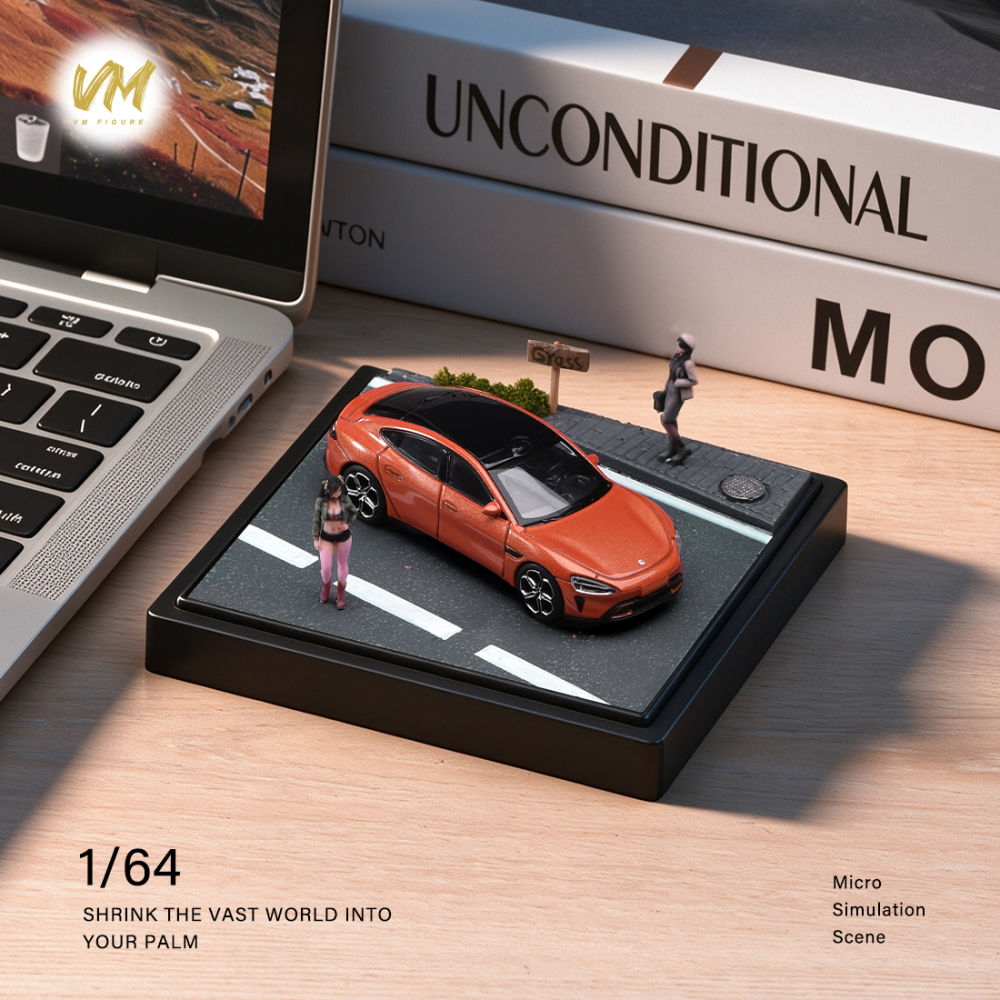 10cm Square Highway Scene Platform with Dust Cover Display Box Model Suitable For 1/64 Cars Mini Figure Dolls Miniature Display
