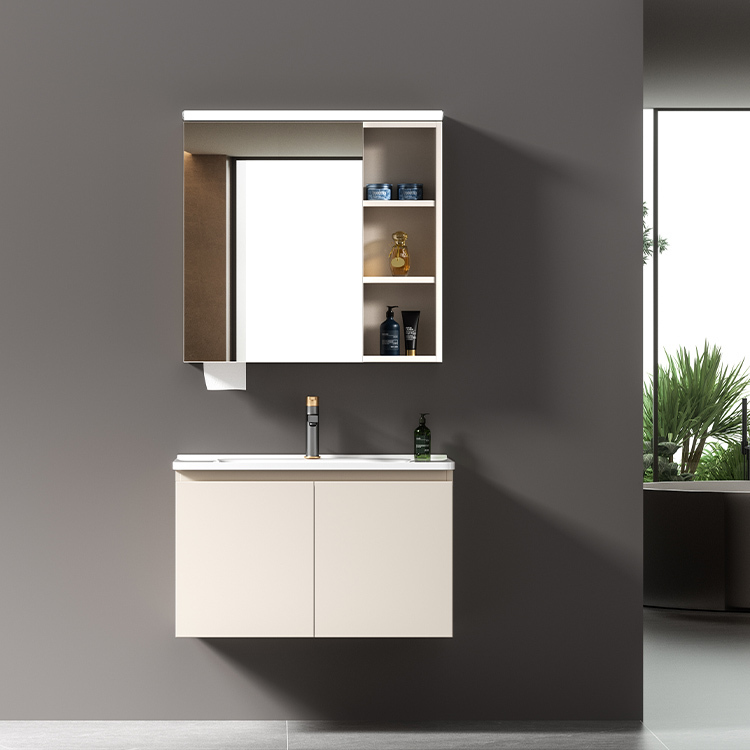 LG001,Located ,LG001