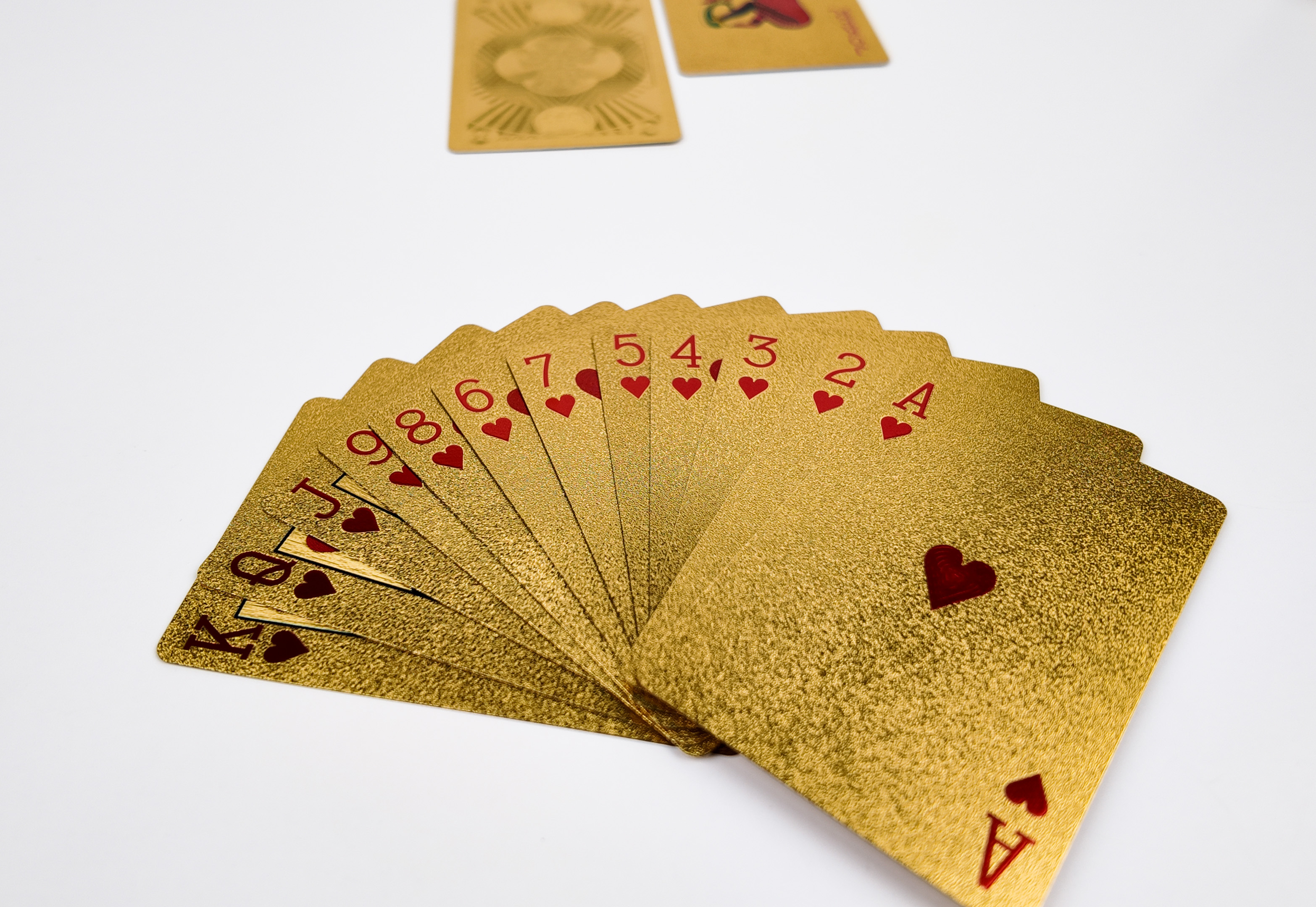 Mazzo di carte da poker con finitura oro in PVC 24K all'ingrosso Carte da stampa personalizzate in Cina