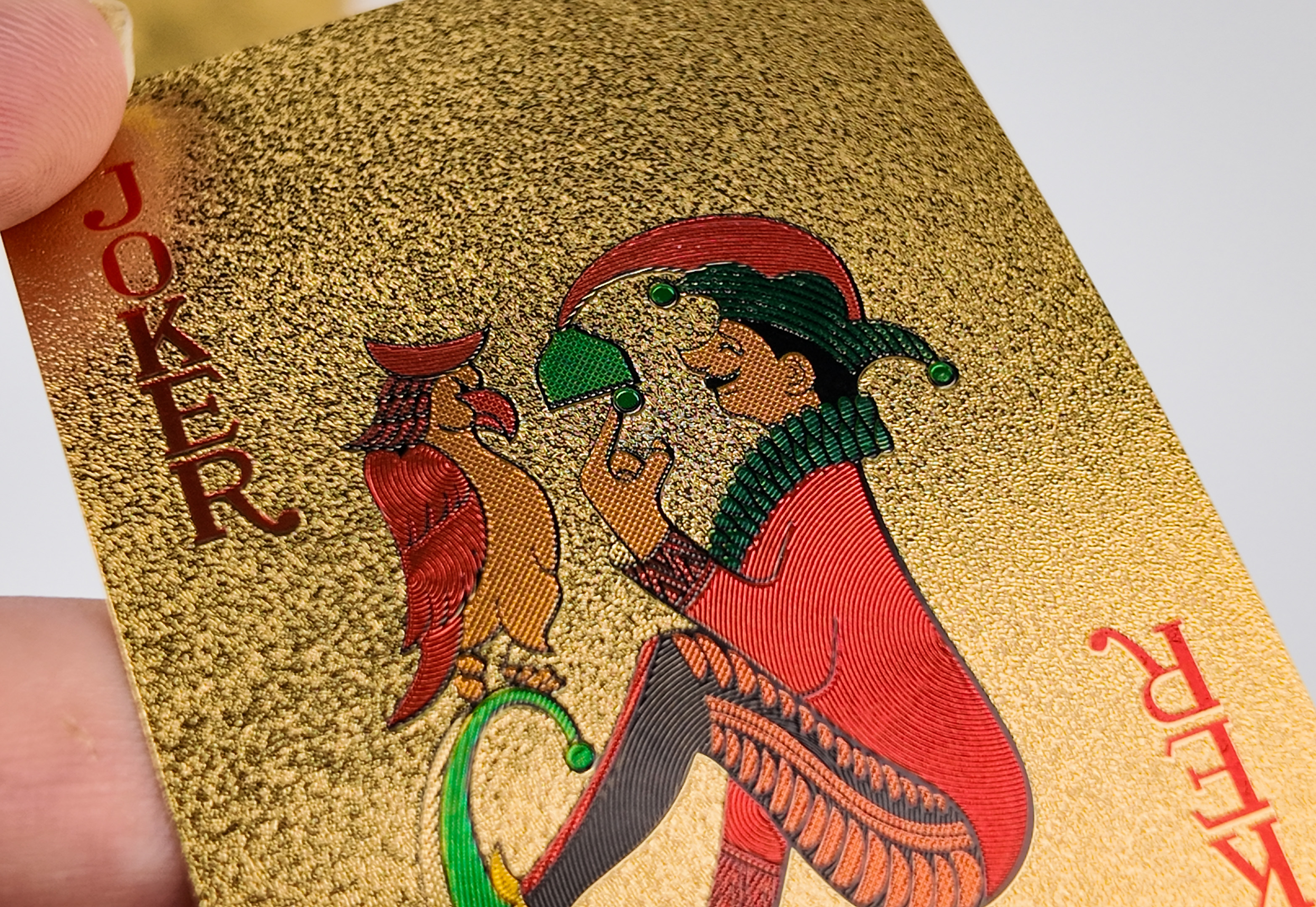 Mazzo di carte da poker con finitura oro in PVC 24K all'ingrosso Carte da stampa personalizzate in Cina