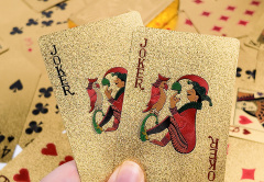 Mazzo di carte da poker con finitura oro in PVC 24K all'ingrosso Carte da stampa personalizzate in Cina