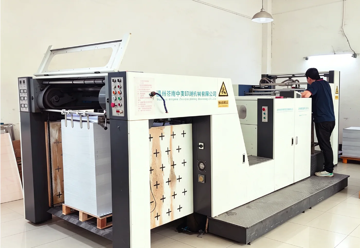 Full automatic embossing machine