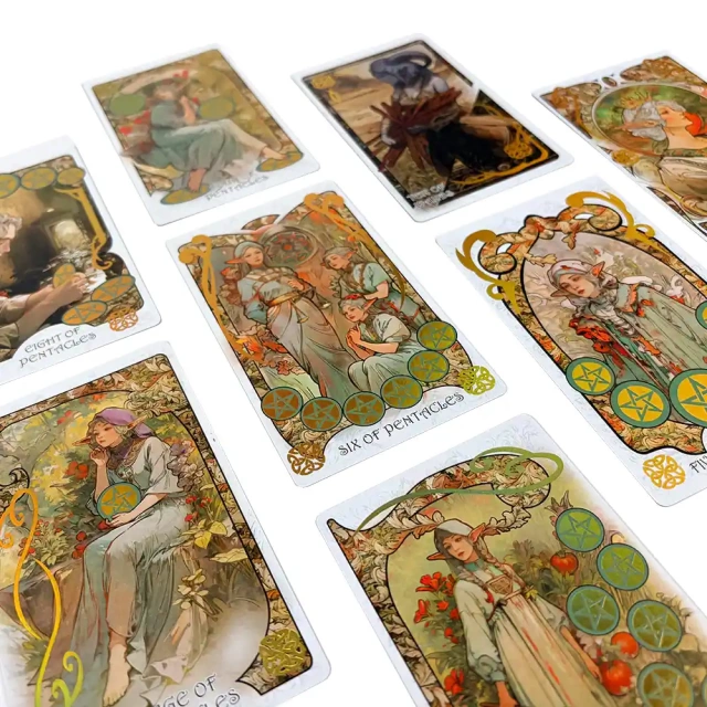 Cartes de tarot vintage avec Deniers, Coupes et Épées