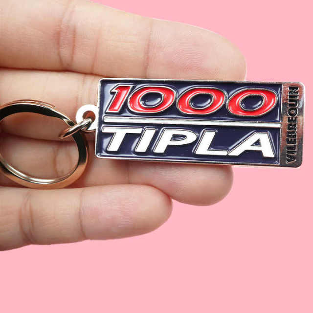 Personalized Cheap Factory Custom Car Club Emblem Keychain License Plate Keyring