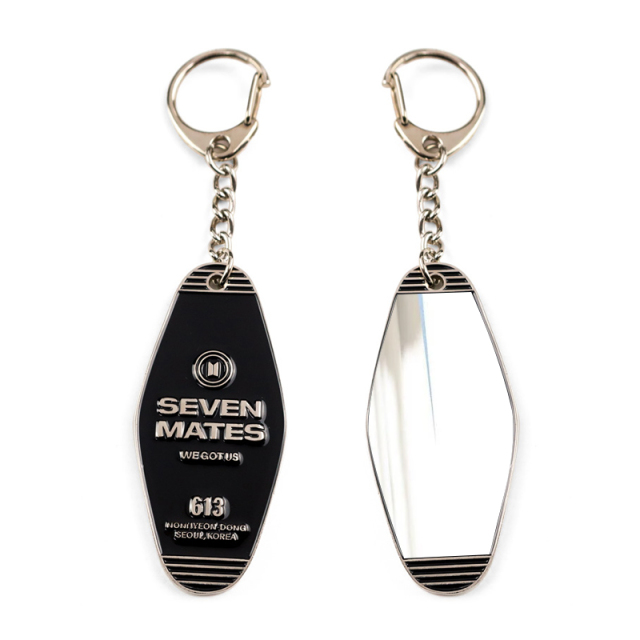 Cheap Free Design Cute Small Mini Polished Keyring Pocket Mirror Keychain
