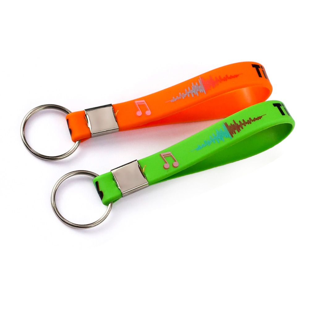 Cheap Custom Plastic Rubber Key Chains Designer Promotional Gifts Wristband Bracelet Silicone Wristlet Strap Keychain