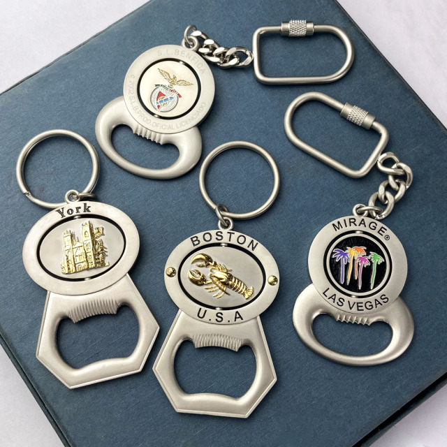 Custom Logo Shape Bottle Opener Key Holder Ring Zinc Alloy Metal Soft Enamel Keyring Key Chain Beer Bottle Opener Keychain