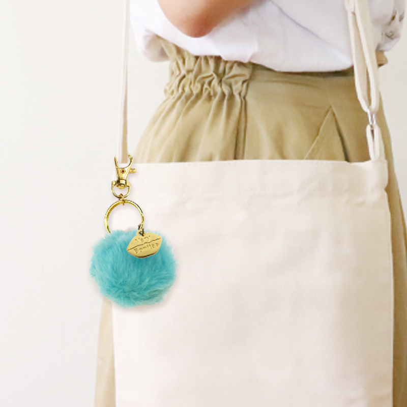 Wholesale Factory Multi Colors Fur Ball Cute Puff Key Ring Pompom Metal Charm Plush Keychain for Women