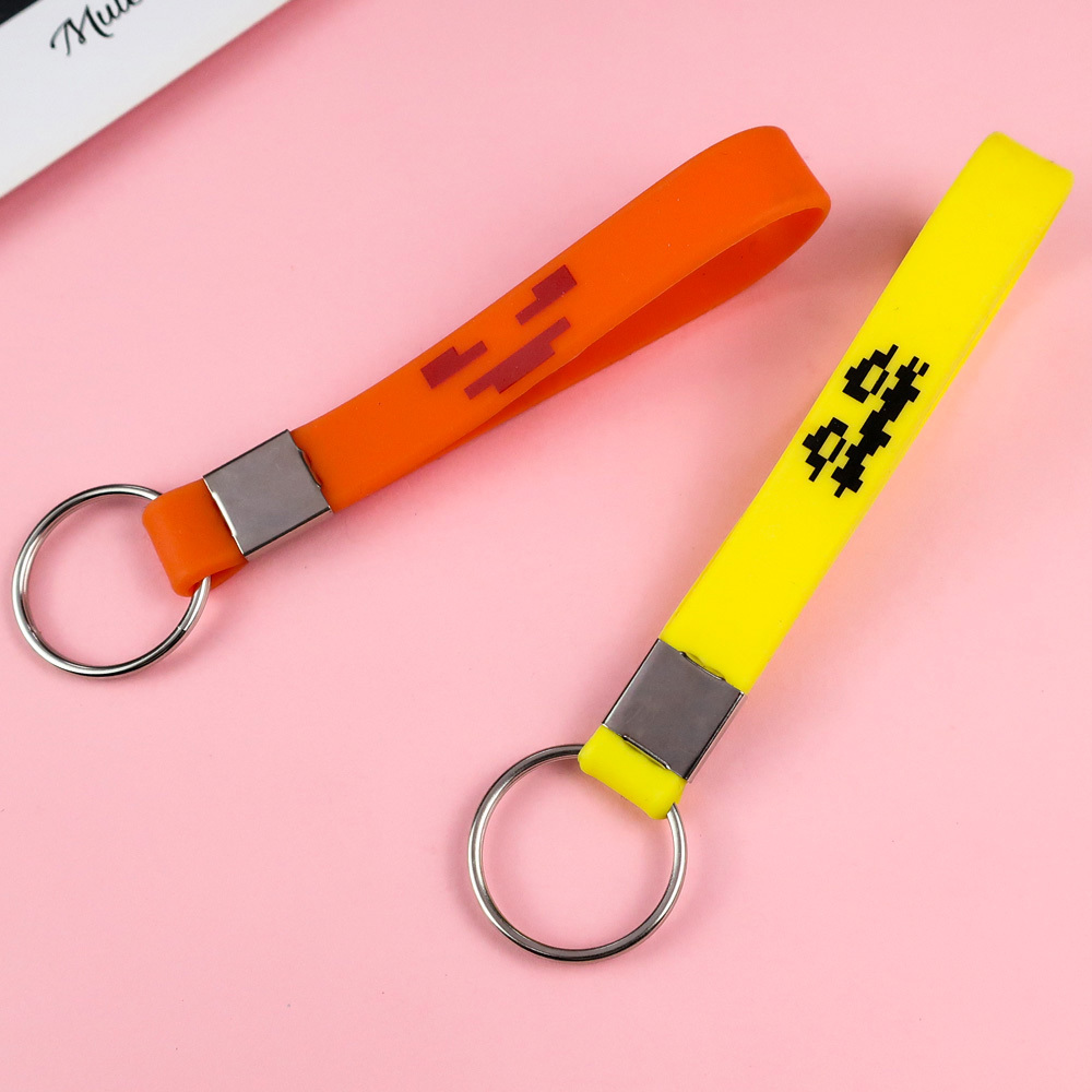 Custom Cute Soft Rubber Band Silicone Bracelet Wrist Bands Wristlet Strap Key Chains Printed Concert Wristband Keychain
