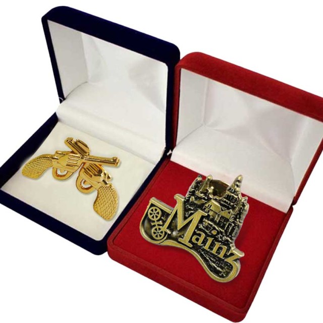 China Factory Custom Souvenir Gift Items Travel Tourist Metal Pins Commemorative City Name,Zhongshan Yutang Craft Gifts Co., Ltd.，KeyChains+medal+Fridge Magnet,China Factory Custom Souvenir Gift Items Travel Tourist Metal Pins Commemorative City Name
