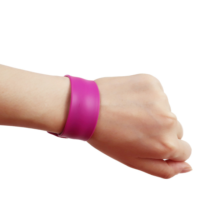 Custom logo Durable Silicone Flexible Folding Rolling Ruler Slap Bracelet for Kids Children School