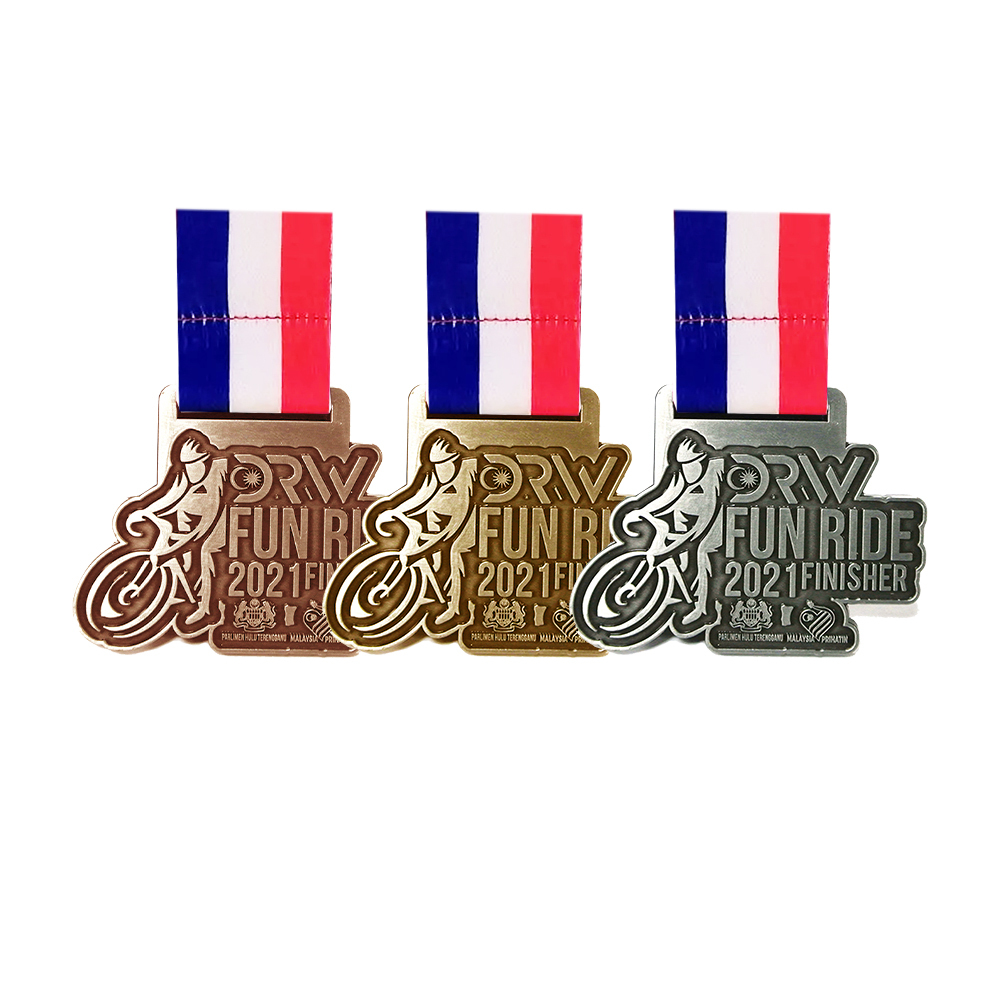 Custom Size & Shape Gold Plated Zinc Alloy Metal Medal with Silk Screen Printing Custom Logo Design for Sports Events Souvenirs,Zhongshan Yutang Craft Gifts Co., Ltd.，KeyChains+medal+Fridge Magnet,Custom Size & Shape Gold Plated Zinc Alloy Metal Medal with Silk Screen Printing Custom Logo Design for Sports Events Souvenirs
