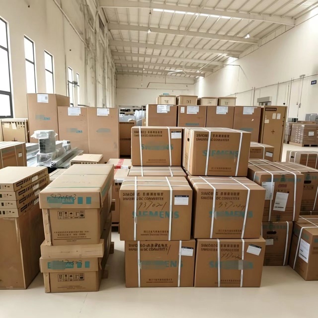 6ES7132-4BB30-0AB0 ET 200S 4DO PLC Module 24V DC 0.5A Digital Output Distributed I/O Electronic Module,Chengdu Yakaifeng Electronic Technology Co., Ltd.,6ES7132-4BB30-0AB0 ET 200S 4DO PLC Module 24V DC 0.5A Digital Output Distributed I/O Electronic Module