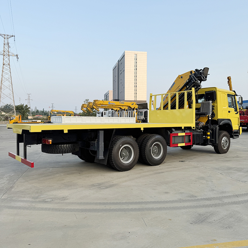 Sinotruk HOWO 6x6 Flatbed Truck Equipped with   XCMG 16 ton Crane,Hubei Jiafeng Automotive Equipment Co., Ltd,Sinotruk HOWO 6x6 Flatbed Truck Equipped with   XCMG 16 ton Crane