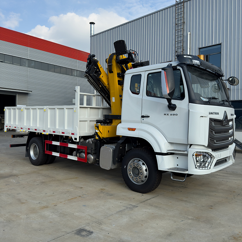 Sinotruk Howo 4x2  XCMG 10 ton Truck-Mounted Crane Freight Truck,Hubei Jiafeng Automotive Equipment Co., Ltd,Sinotruk Howo 4x2  XCMG 10 ton Truck-Mounted Crane Freight Truck