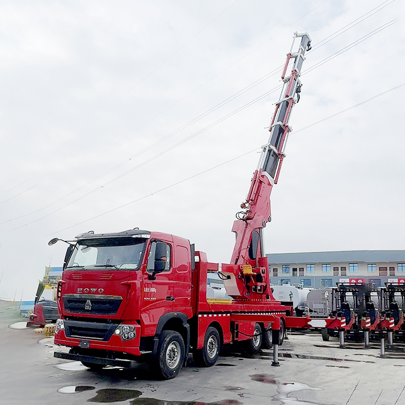 Sinotruk HOWO 5-Axle 130 ton Ultra-Heavy-Duty Truck-Mounted Crane,Hubei Jiafeng Automotive Equipment Co., Ltd,Sinotruk HOWO 5-Axle 130 ton Ultra-Heavy-Duty Truck-Mounted Crane