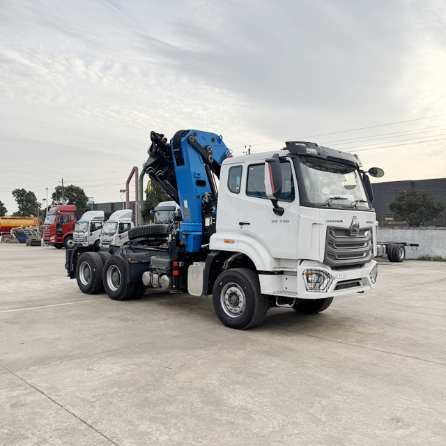 Sinotruk WOWO 6x4 Tractor Truck Equipped with   XCMG 28 ton Crane,Hubei Jiafeng Automotive Equipment Co., Ltd,Sinotruk WOWO 6x4 Tractor Truck Equipped with   XCMG 28 ton Crane