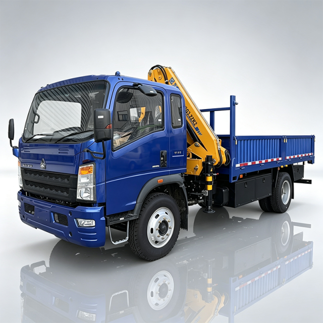 Sinotruk HOWO 4x2 Light-Duty Truck with  3.2 ton Small Truck-Mounted Crane,Hubei Jiafeng Automotive Equipment Co., Ltd,Sinotruk HOWO 4x2 Light-Duty Truck with  3.2 ton Small Truck-Mounted Crane
