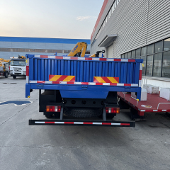 Sinotruk HOWO 4x2 Light-Duty Truck with  3.2 ton Small Truck-Mounted Crane,Hubei Jiafeng Automotive Equipment Co., Ltd,Sinotruk HOWO 4x2 Light-Duty Truck with  3.2 ton Small Truck-Mounted Crane