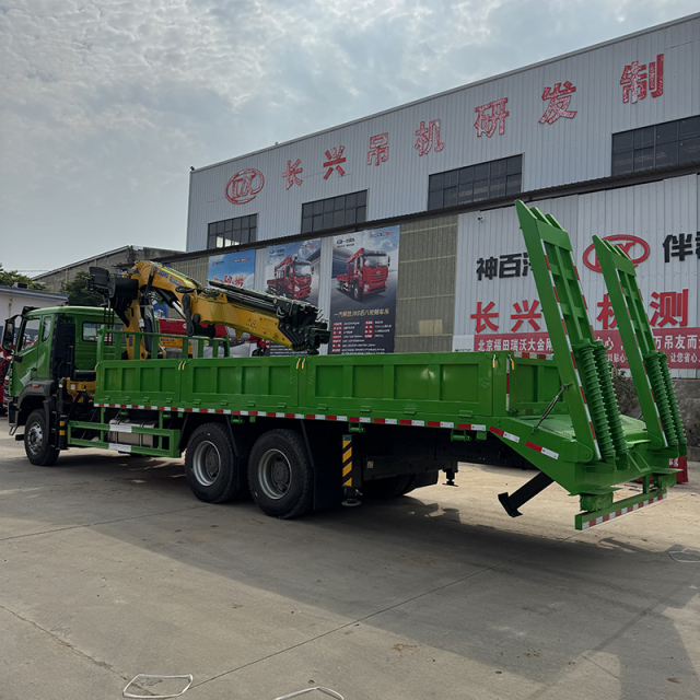 Sinotruk HOWO NX 6x4, XCMG 16 ton with ladder,Hubei Jiafeng Automotive Equipment Co., Ltd,Sinotruk HOWO NX 6x4, XCMG 16 ton with ladder