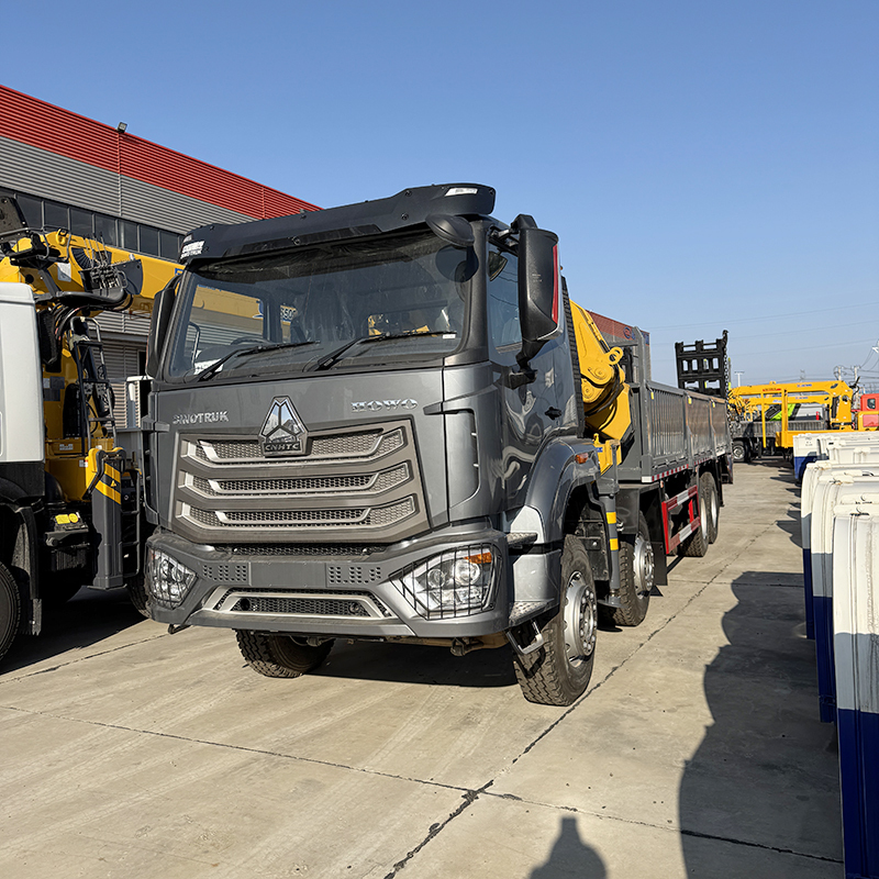 Sinotruk HOWO 8x4 Truck-Mounted Crane with Ladder, Equipped with a 20-metric-ton Articulated Boom Crane,Hubei Jiafeng Automotive Equipment Co., Ltd,Sinotruk HOWO 8x4 Truck-Mounted Crane with Ladder, Equipped with a 20-metric-ton Articulated Boom Crane