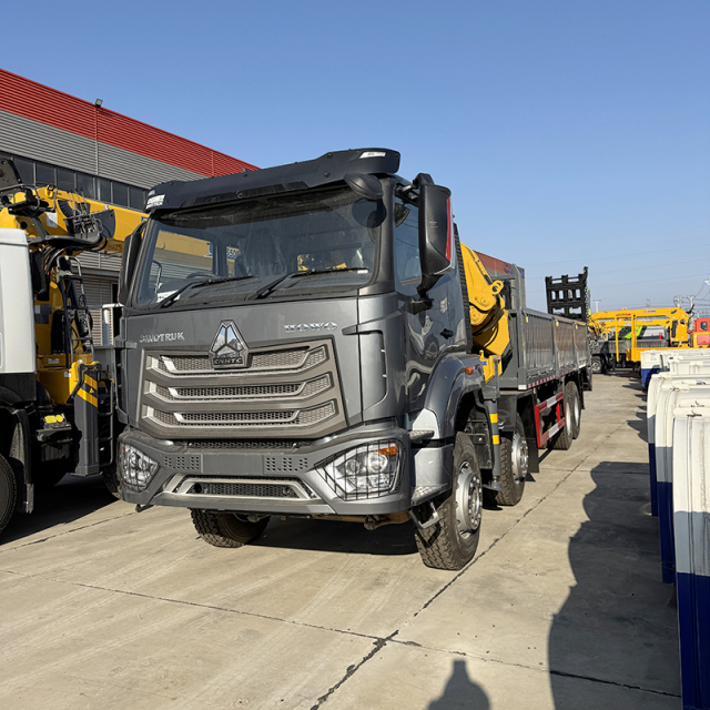 Sinotruk HOWO 8x4 Truck-Mounted Crane with Ladder, Equipped with a 20-metric-ton Articulated Boom Crane,Hubei Jiafeng Automotive Equipment Co., Ltd,Sinotruk HOWO 8x4 Truck-Mounted Crane with Ladder, Equipped with a 20-metric-ton Articulated Boom Crane
