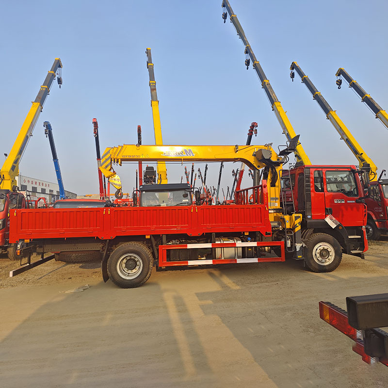 Sinotruk HOWO 4X2 TX Truck-Mounted Crane Equipped with  XCMG 8-metric-ton 4-section boom,Hubei Jiafeng Automotive Equipment Co., Ltd,Sinotruk HOWO 4X2 TX Truck-Mounted Crane Equipped with  XCMG 8-metric-ton 4-section boom