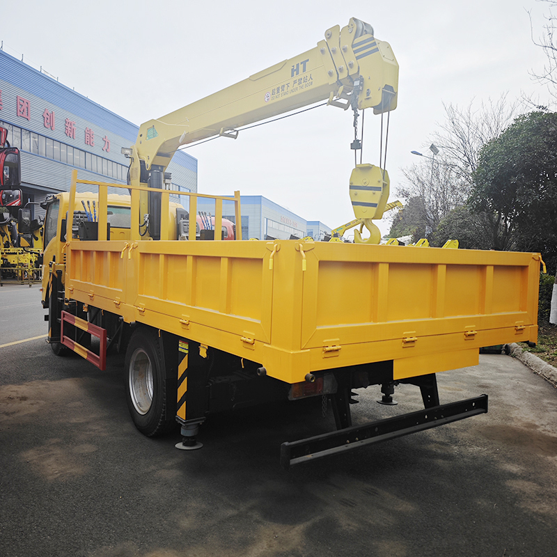 Isuzu 4X2 KV100 3-5 ton Telescopic Boom Truck Mounted Crane,Hubei Jiafeng Automotive Equipment Co., Ltd,Isuzu 4X2 KV100 3-5  Telescopic Boom Truck Mounted Crane