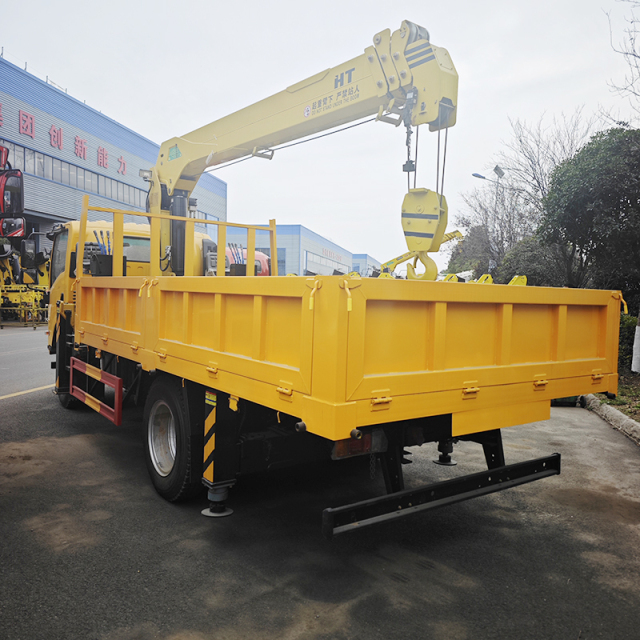 Isuzu 4X2 KV100 3-5 ton Telescopic Boom Truck Mounted Crane,Hubei Jiafeng Automotive Equipment Co., Ltd,Isuzu 4X2 KV100 3-5  Telescopic Boom Truck Mounted Crane