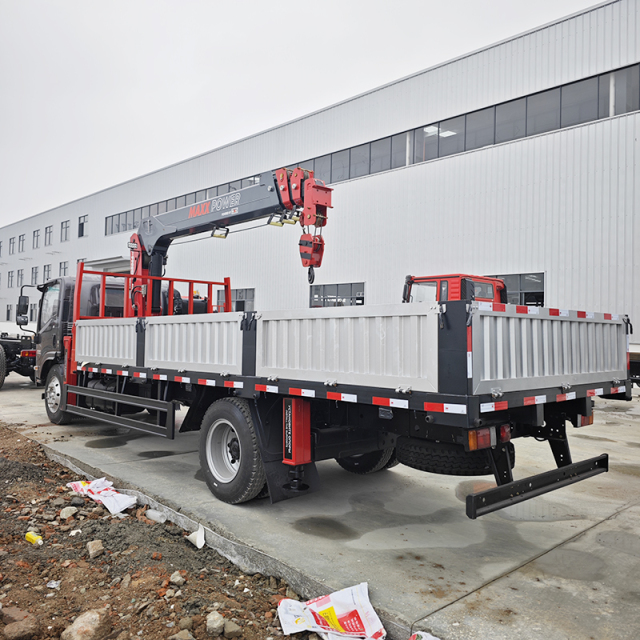 Isuzu ELF 700P Aluminum Alloy Cargo Truck with a 5 ton Telescopic Boom Crane,Hubei Jiafeng Automotive Equipment Co., Ltd,Isuzu ELF 700P Aluminum Alloy Cargo Truck with a 5 ton Telescopic Boom Crane