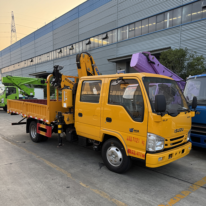 Isuzu 100P Double Cab Truck Equipped with XCMG Small 3.2 ton knuckle boom Crane,Hubei Jiafeng Automotive Equipment Co., Ltd,Isuzu 100P Double Cab Truck Equipped with XCMG Small 3.2 ton knuckle boom Crane