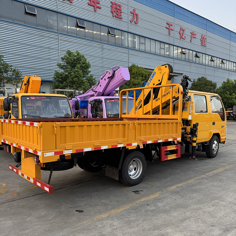 Isuzu 100P Double Cab Truck Equipped with XCMG Small 3.2 ton knuckle boom Crane,Hubei Jiafeng Automotive Equipment Co., Ltd,Isuzu 100P Double Cab Truck Equipped with XCMG Small 3.2 ton knuckle boom Crane