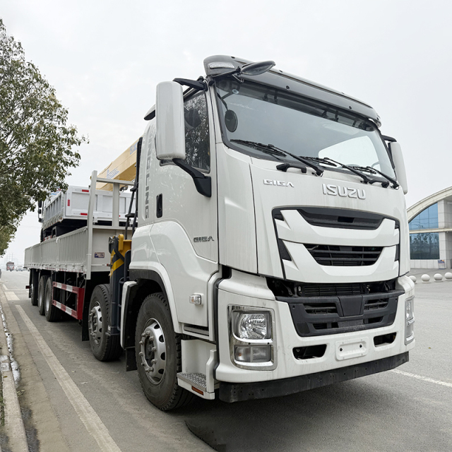 Isuzu GIGA 5 Axle 12x4 Truck-Mounted Crane Equipped with a 16 ton Straight Boom Crane,Hubei Jiafeng Automotive Equipment Co., Ltd,Isuzu GIGA 5 Axle 12x4 Truck-Mounted Crane Equipped with a 16 ton Straight Boom Crane