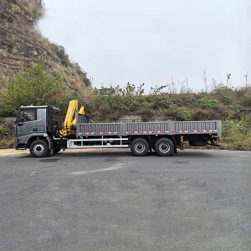 SHACMAN X3000 6x4 Truck Equipped with   XCMG 6 ton folding boom crane,Hubei Jiafeng Automotive Equipment Co., Ltd,SHACMAN X3000 6x4 Truck Equipped with   XCMG 6 ton folding boom crane