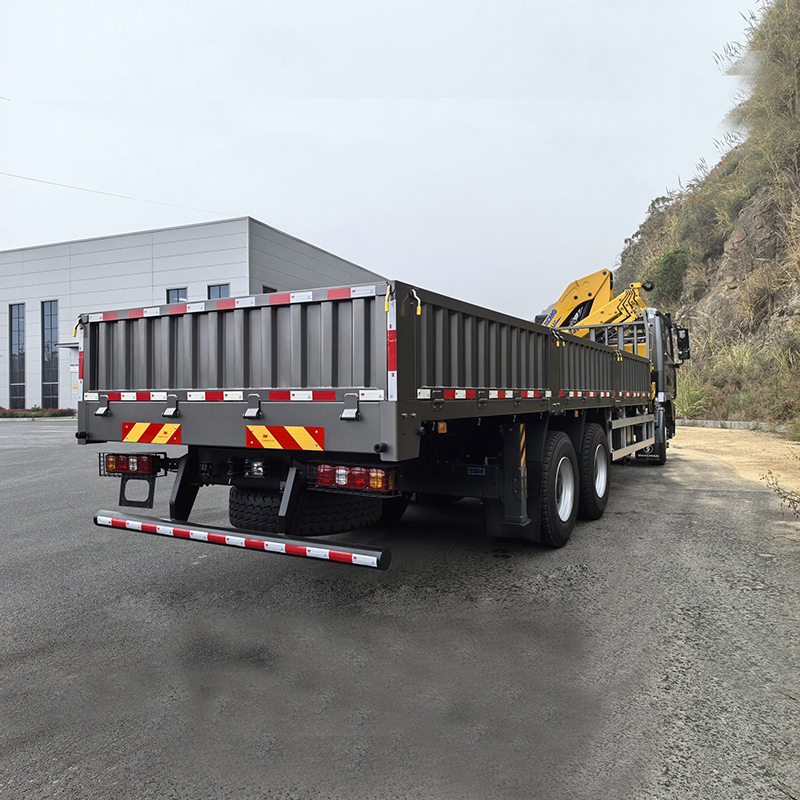 SHACMAN X3000 6x4 Truck Equipped with   XCMG 6 ton folding boom crane,Hubei Jiafeng Automotive Equipment Co., Ltd,SHACMAN X3000 6x4 Truck Equipped with   XCMG 6 ton folding boom crane