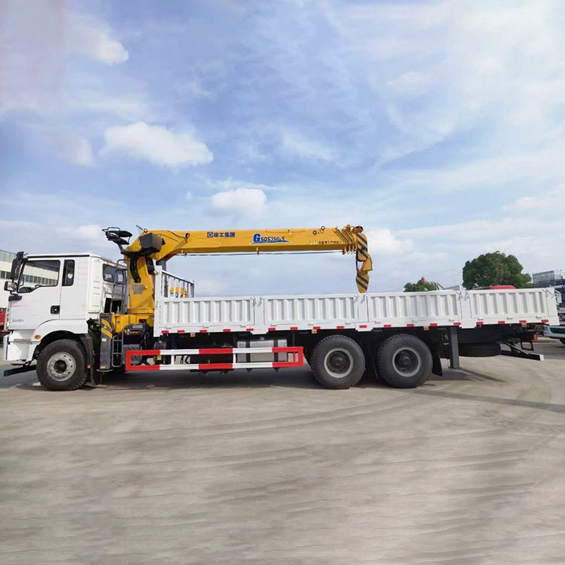 SHACMAN H3000 6x4 Truck Equipped with XCMG 14 ton 5-section telescopic boom crane,Hubei Jiafeng Automotive Equipment Co., Ltd,SHACMAN H3000 6x4 Truck Equipped with XCMG 14 ton 5-section telescopic boom crane