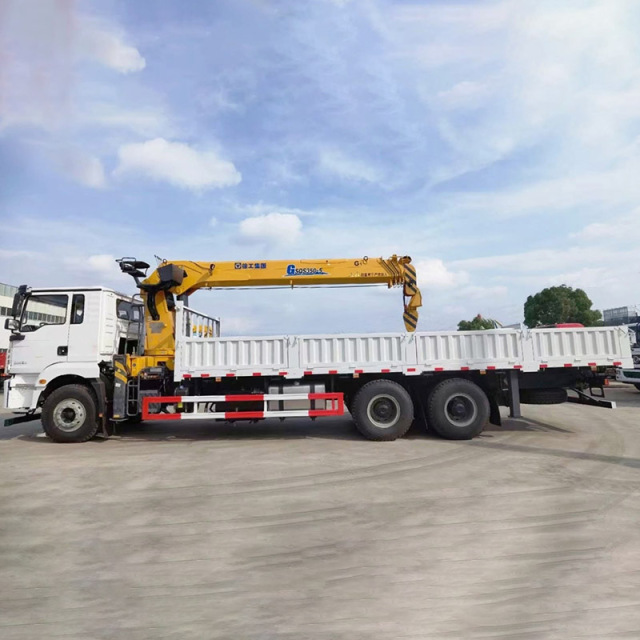 SHACMAN H3000 6x4 Truck Equipped with XCMG 14 ton 5-section telescopic boom crane,Hubei Jiafeng Automotive Equipment Co., Ltd,SHACMAN H3000 6x4 Truck Equipped with XCMG 14 ton 5-section telescopic boom crane