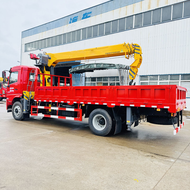 SHACMAN L5000 4x2 Truck Equipped with an 8 ton Telescopic Boom Crane,Hubei Jiafeng Automotive Equipment Co., Ltd,SHACMAN L5000 4x2 Truck Equipped with an 8 ton Telescopic Boom Crane