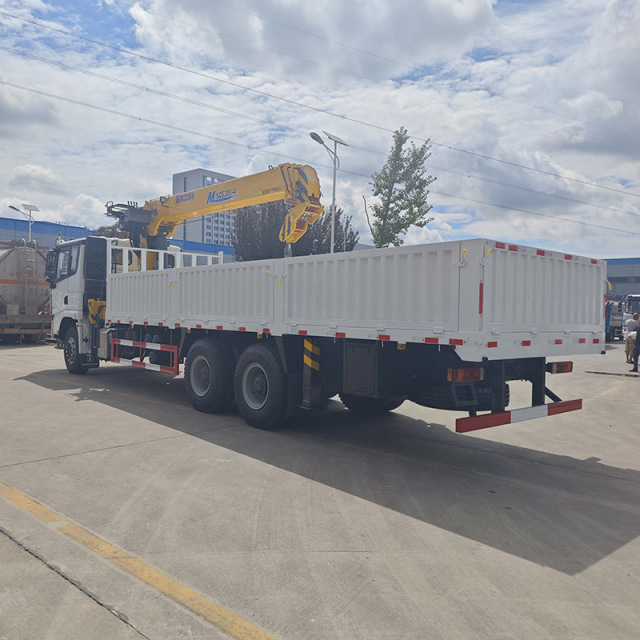 SHACMAN X3000 6x4 Truck with  XCMG 12 ton 4-section telescopic boom crane,Hubei Jiafeng Automotive Equipment Co., Ltd,SHACMAN X3000 6x4 Truck with  XCMG 12 ton 4-section telescopic boom crane