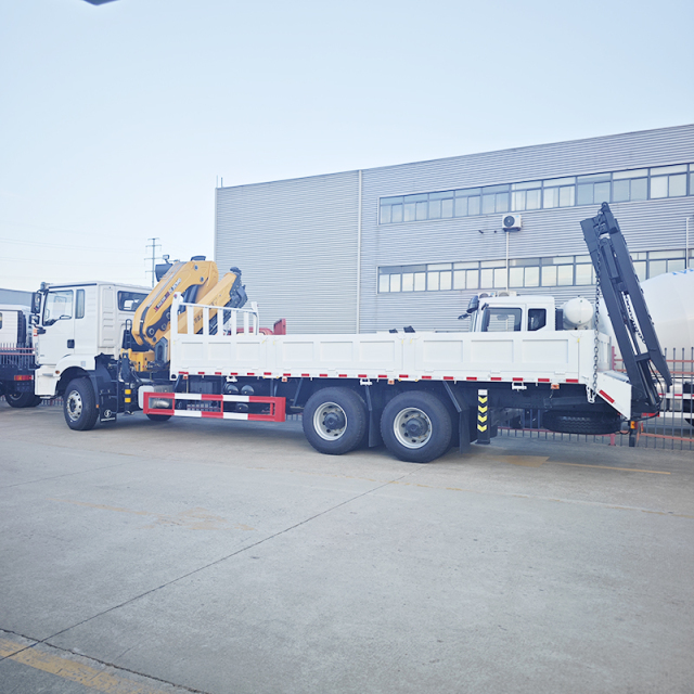 SHACMAN 6x4 Truck H3000 Equipped with   XCMG 16 Folding Boom Crane,Hubei Jiafeng Automotive Equipment Co., Ltd,SHACMAN 6x4 Truck H3000 Equipped with   XCMG 16 Folding Boom Crane