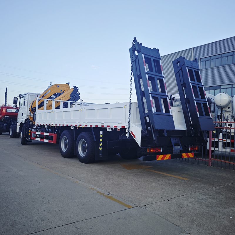 SHACMAN 6x4 Truck H3000 Equipped with   XCMG 16 Folding Boom Crane,Hubei Jiafeng Automotive Equipment Co., Ltd,SHACMAN 6x4 Truck H3000 Equipped with   XCMG 16 Folding Boom Crane