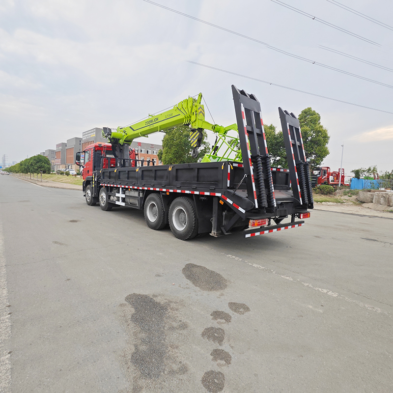 Sinotruk HOWO 8x4 TX Truck with a Zoomlion 16 ton telescopic boom crane and ladder,Hubei Jiafeng Automotive Equipment Co., Ltd,Sinotruk HOWO 8x4 TX Truck with a Zoomlion 16 ton telescopic boom crane and ladder