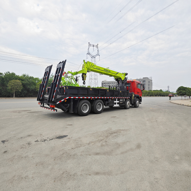 Sinotruk HOWO 8x4 TX Truck with a Zoomlion 16 ton telescopic boom crane and ladder,Hubei Jiafeng Automotive Equipment Co., Ltd,Sinotruk HOWO 8x4 TX Truck with a Zoomlion 16 ton telescopic boom crane and ladder