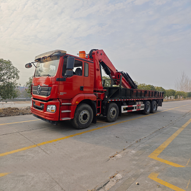 SHACMAN M3000 8x4 Truck with Heavy-Duty Folding Boom Crane,Hubei Jiafeng Automotive Equipment Co., Ltd,SHACMAN M3000 8x4 Truck with Heavy-Duty Folding Boom Crane