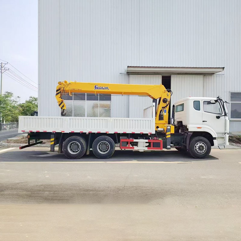 Sinotruk HOWO 6x4 NX Truck with XCMG 12 ton Telescopic Boom Crane,Hubei Jiafeng Automotive Equipment Co., Ltd,Sinotruk HOWO 6x4 NX Truck with XCMG 12 ton Telescopic Boom Crane